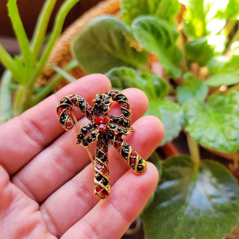 New Candy Cane Wreath Brooch Pin - Picture 8 of 8